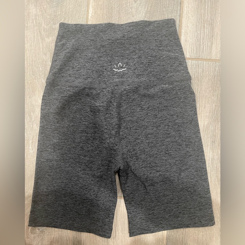 Beyond yoga biker shorts